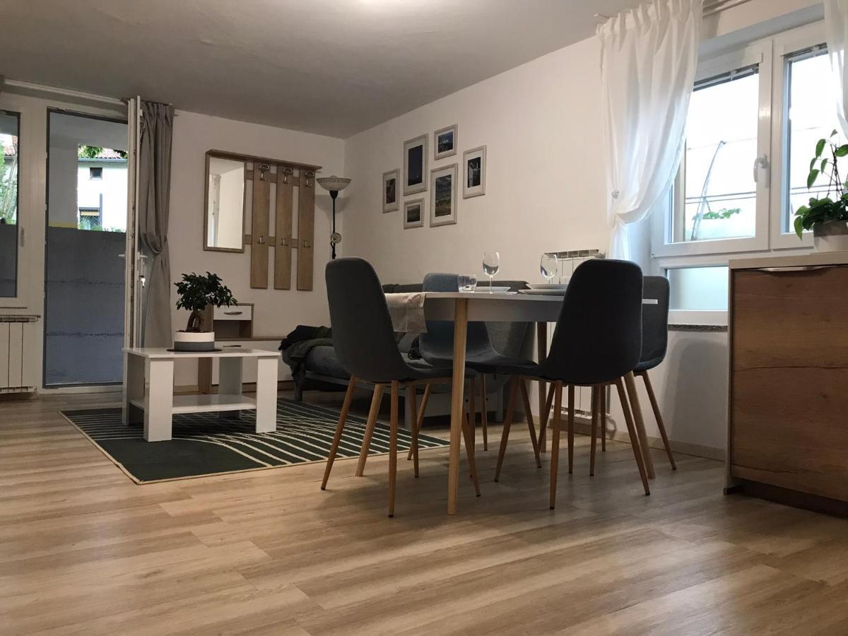Appartement Koradinovi - Pod Vrtom à Vipava Extérieur photo