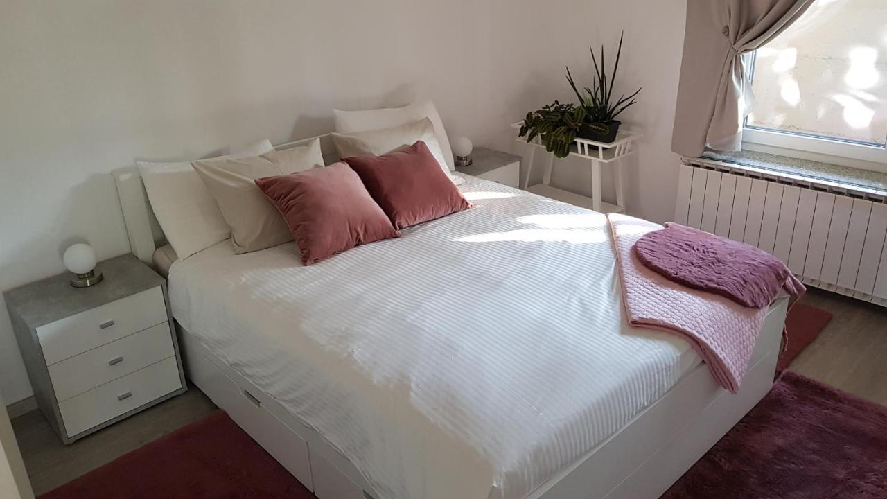Appartement Koradinovi - Pod Vrtom à Vipava Extérieur photo